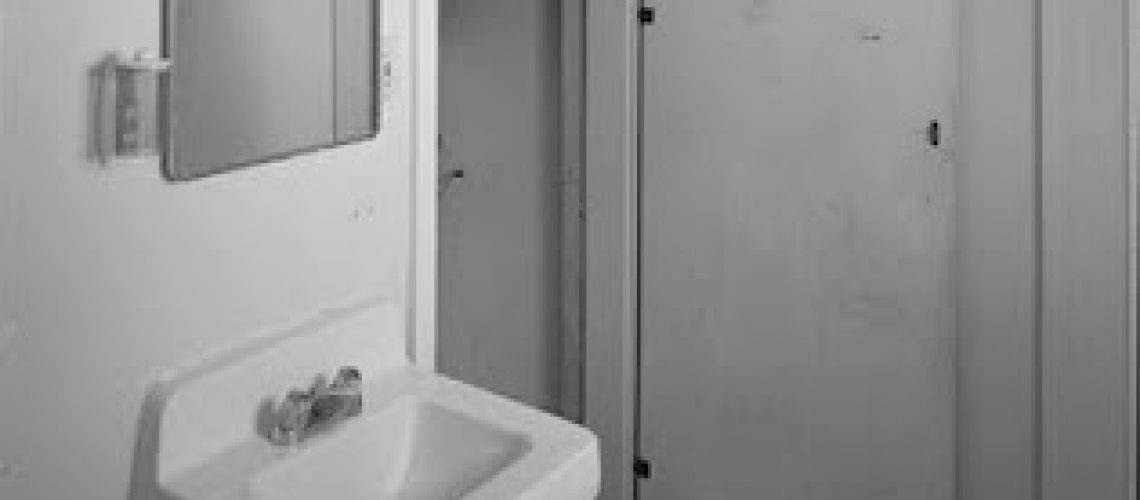 bathroom+mirror.jpeg
