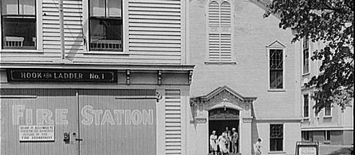 sunday morning provincetown 1940 (2)